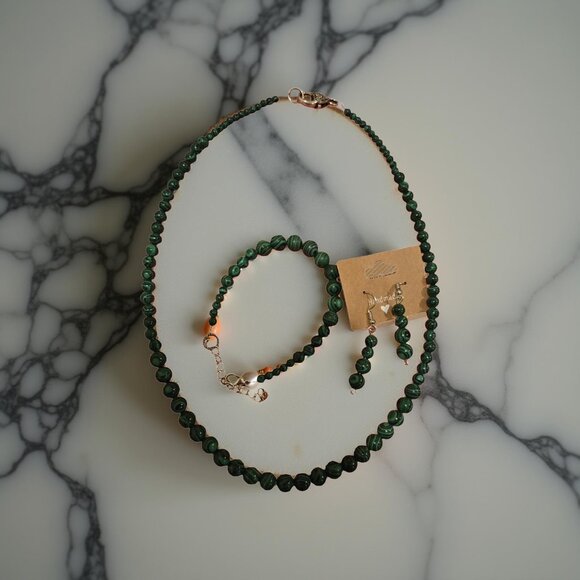 Malachite Jewelry Set ~ Handmade 20 in. Necklace, 7 inch bracelet w extension - Picture 4 of 5